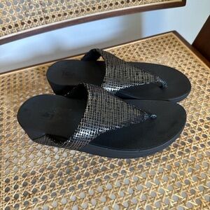 Fitflop Sandals size 9 women shoes